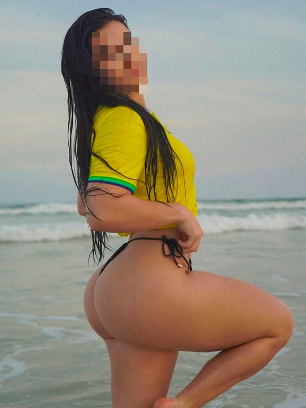 Lara - escort en Montevideo